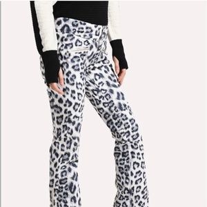 Obermeyer leopard ski pants size 14